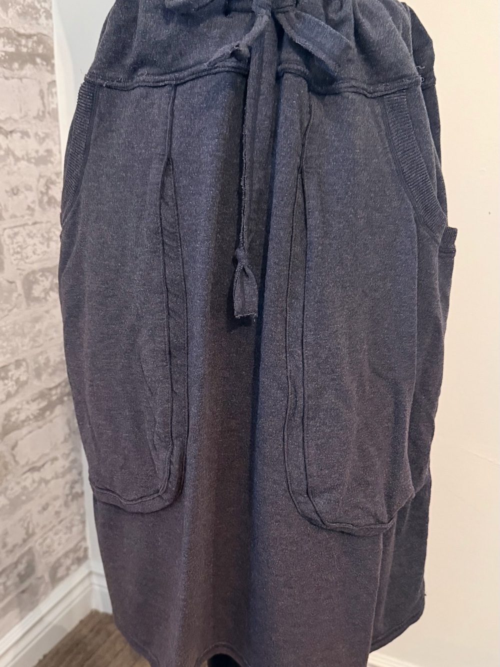 LULULEMON Vintage Drawstring Pocket Skirt in Charcoal